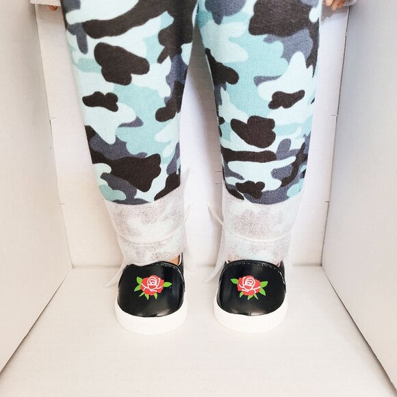 American Girl Truly Me Street Chic #89 18" Doll Brown Blue Green Hair BNIB - Picture 9 of 11